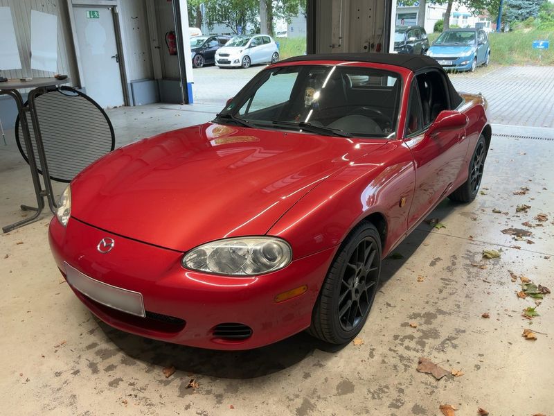 Mazda MX-5 1.6 — 1/8