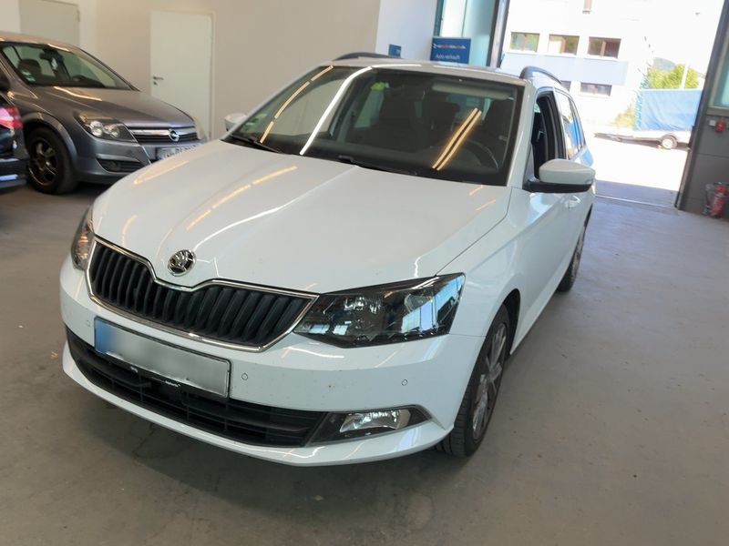 Skoda Fabia 1.0 TSI — 1/8