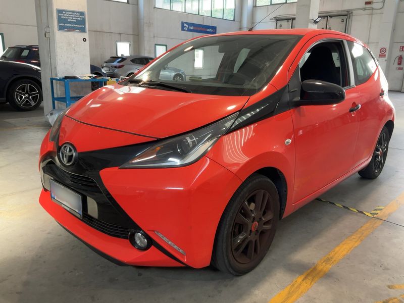 Toyota Aygo 1.0 — 1/8