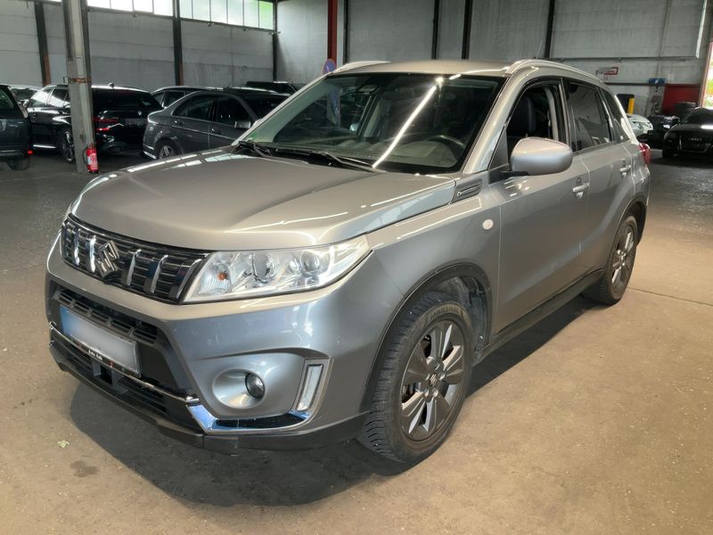 Suzuki Vitara 1.0 BoosterJet — 1/8