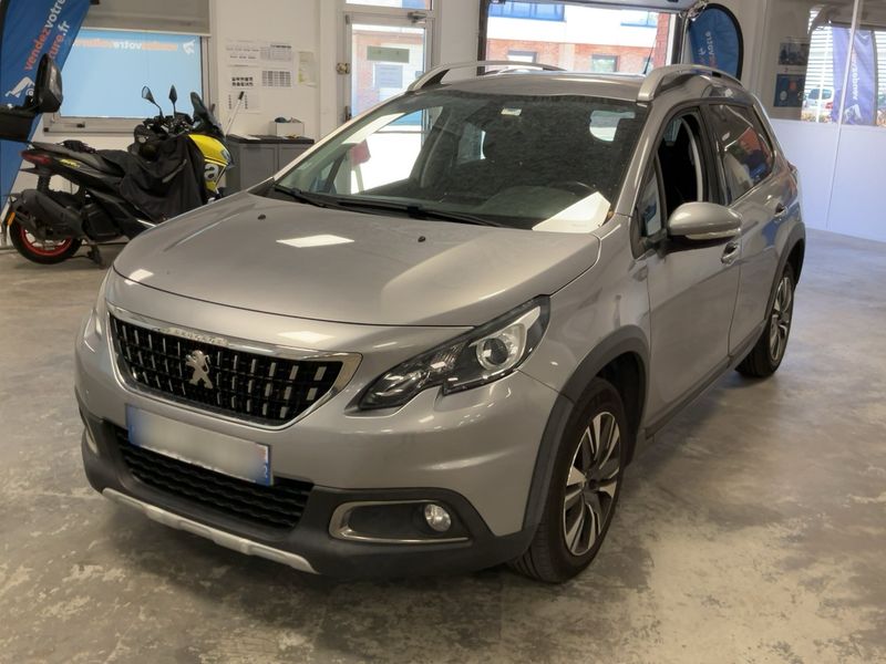 Peugeot 2008 1.2 PureTech — 1/8