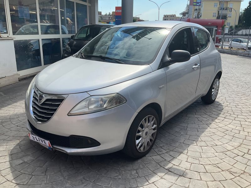 Lancia Ypsilon 1.2 GPL — 1/8