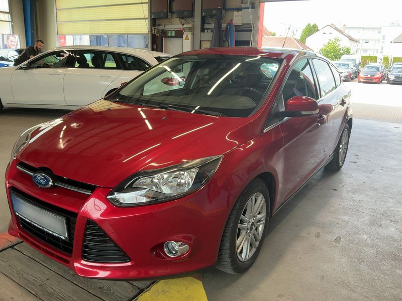 Ford Focus 2.0 TDCi — 1/8