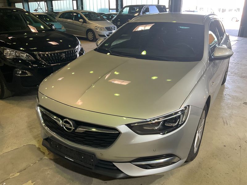 Opel Insignia Sports Tourer 1.6 CDTI DPF — фото 1