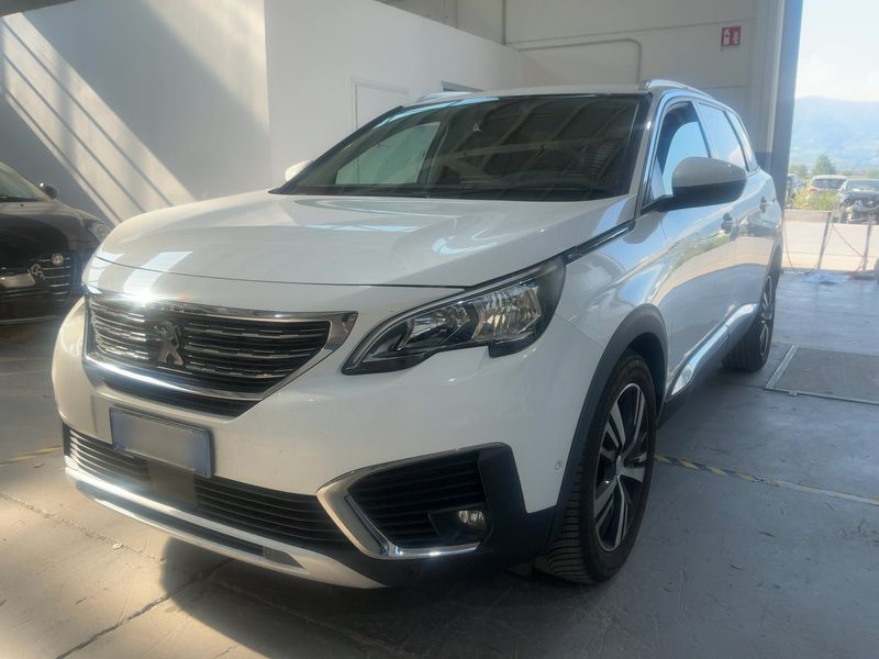 Peugeot 5008 1.5 Blue-HDi — 1/8