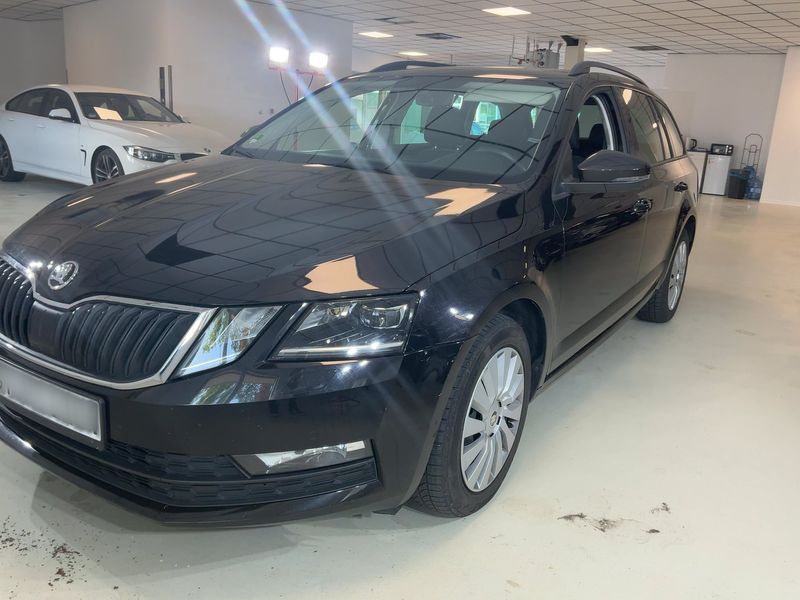 Skoda Octavia 2.0 TDI — 1/8