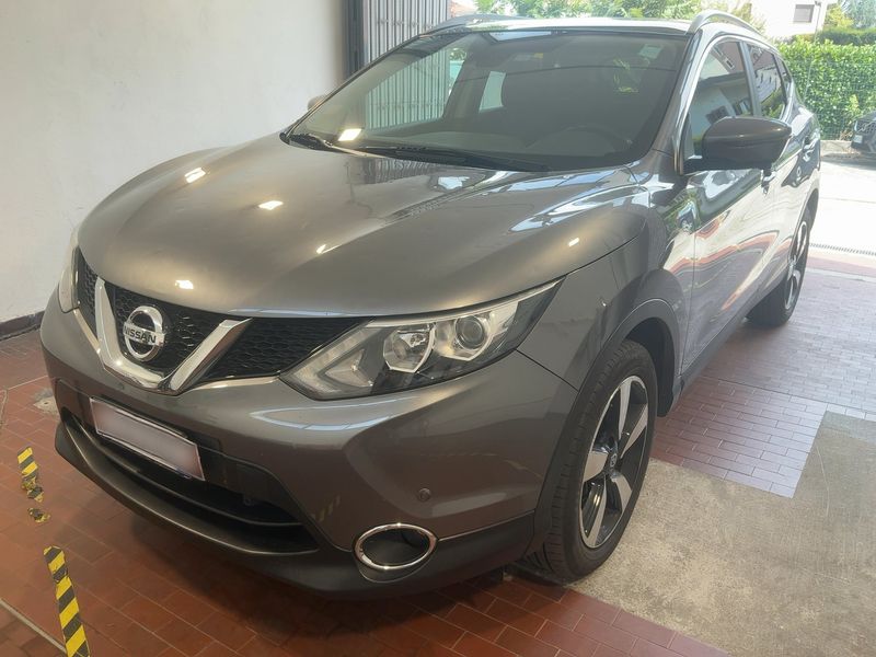 Nissan Qashqai 1.2 — 1/8