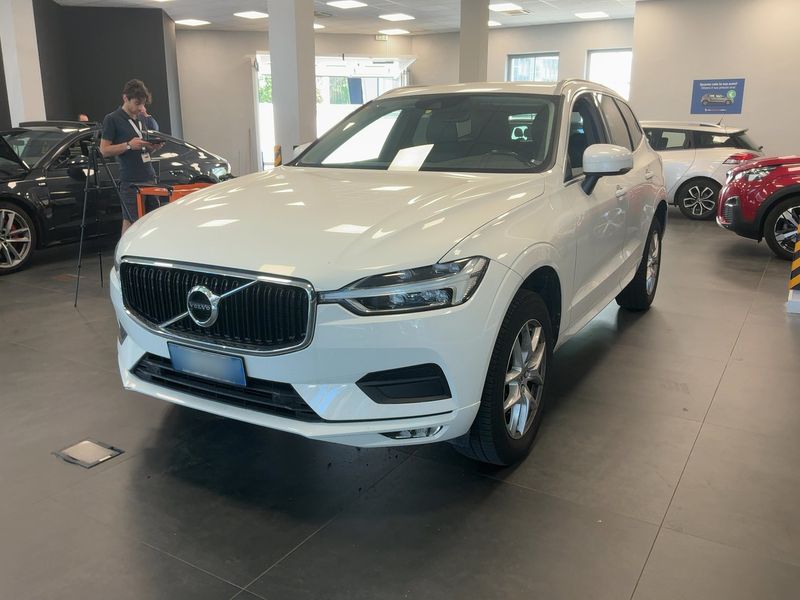Volvo XC60 2.0 B4 Diesel Mild-Hybrid — 1/8