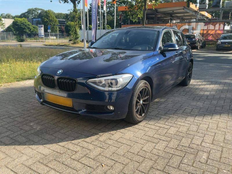 BMW 1er 118i — 1/8
