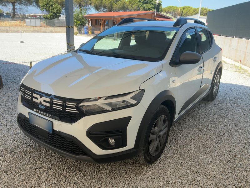 Dacia Sandero 1.0 TCe LPG — 1/8
