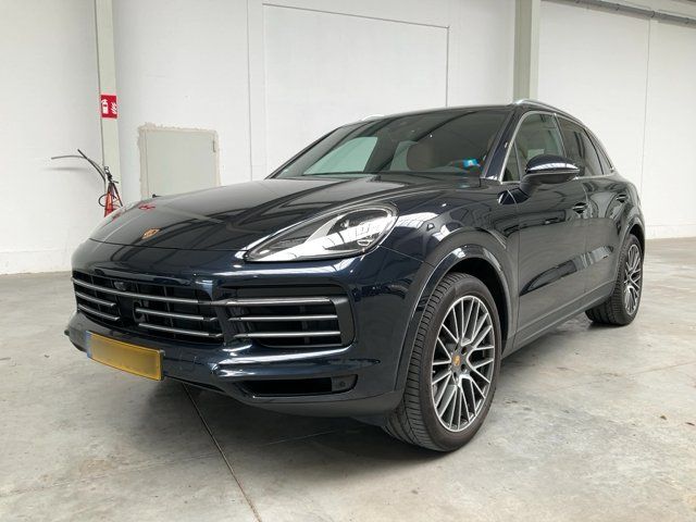 Porsche Cayenne 3.0 — 1/8