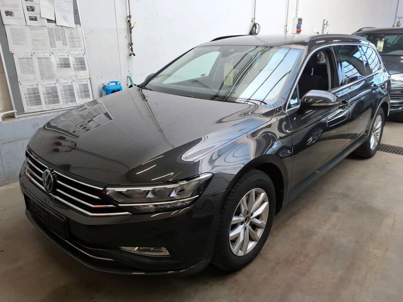 Volkswagen Passat 2.0 TDI — 1/8