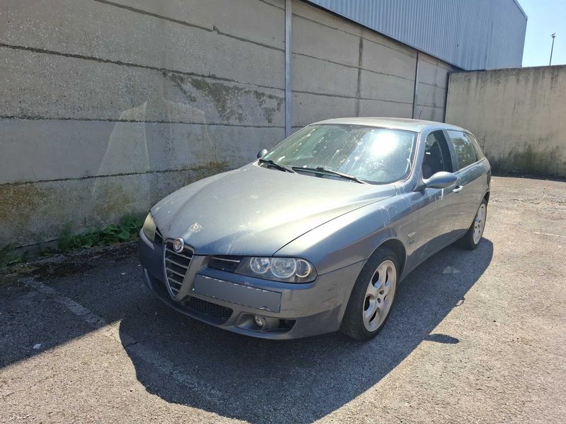 Alfa Romeo Alfa 156 1.9 JTD — 1/8