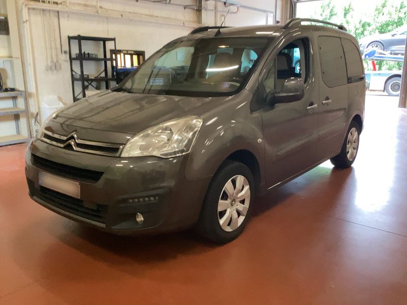 Citroen Berlingo 1.6 — 1/8