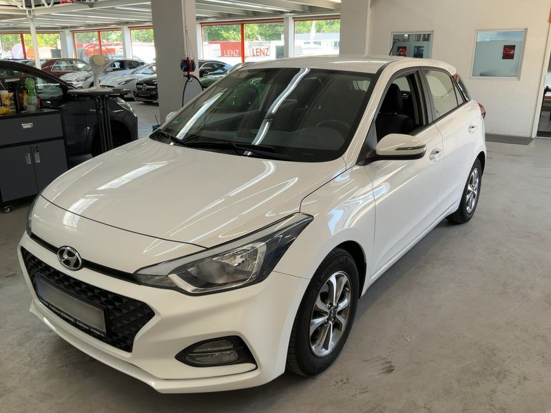 Hyundai i20 1.0 TGDI — 1/8