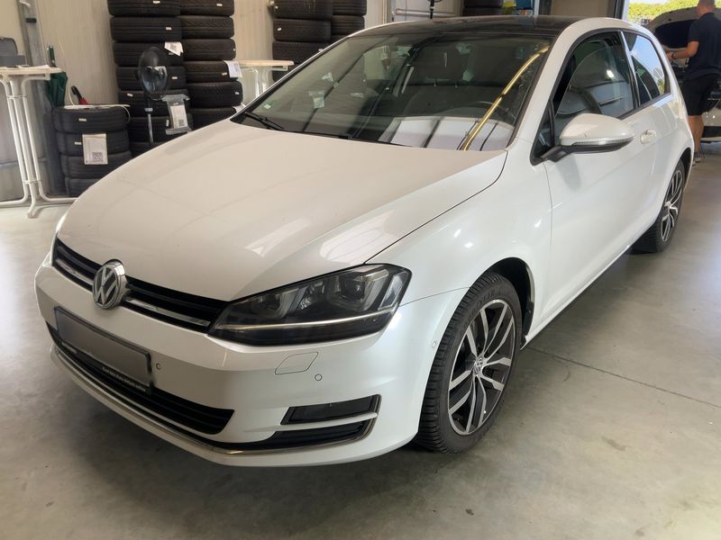 Volkswagen Golf VII 2.0 TDI — 1/8