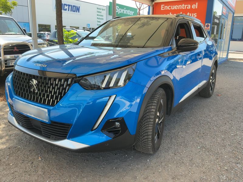 Peugeot 2008 1.2 PureTech — 1/8