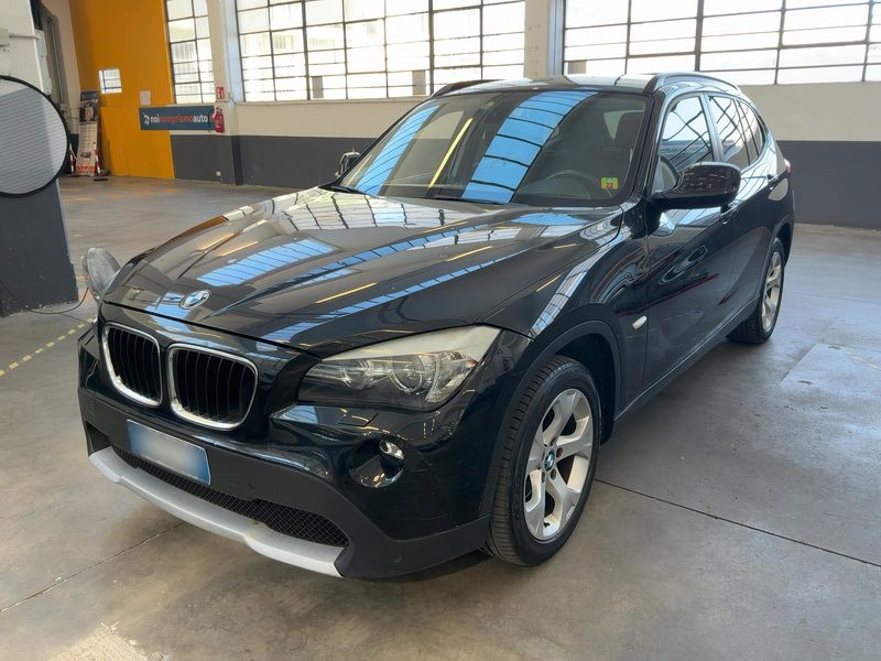 BMW X1 xDrive 18d — фото 1