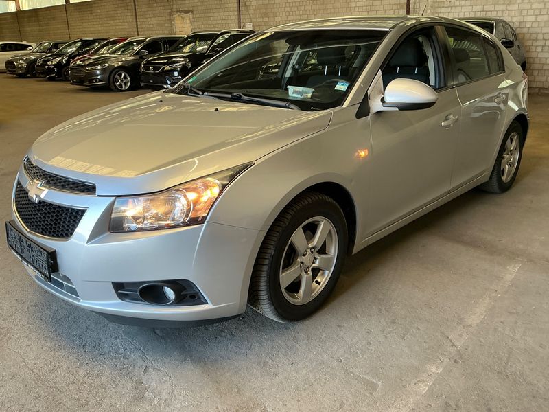 Chevrolet Cruze 1.6 — 1/8