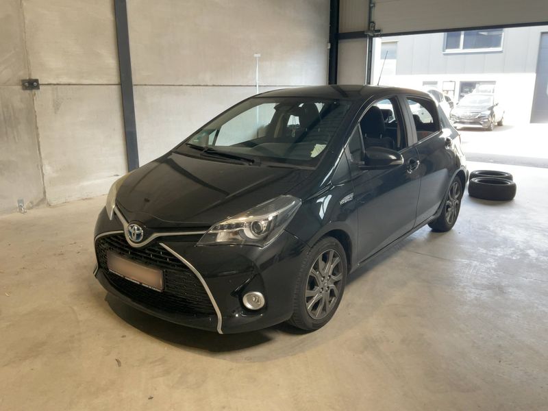 Toyota Yaris 1.5 Hybrid — фото 1