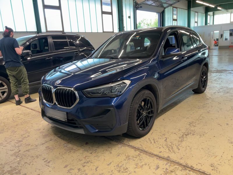 BMW X1 xDrive 25e — 1/8