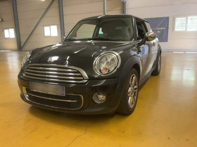 MINI MINI Cooper D — 1/8