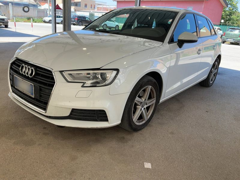 Audi A3 Sportback 2.0 TDI — фото 1