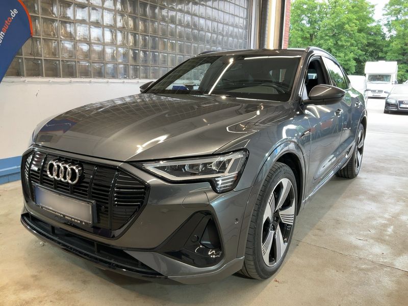 Audi e-tron Sportback 50 — 1/8