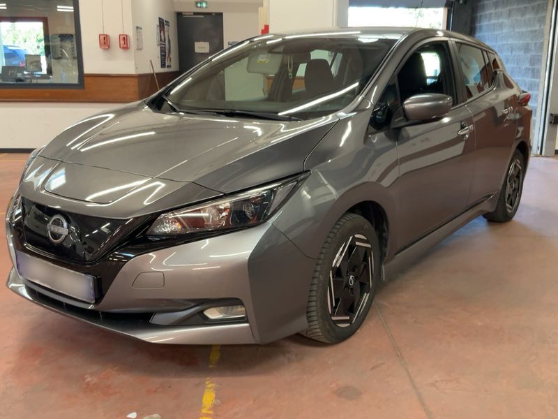 Nissan Leaf electric drive 110 kW — 1/8