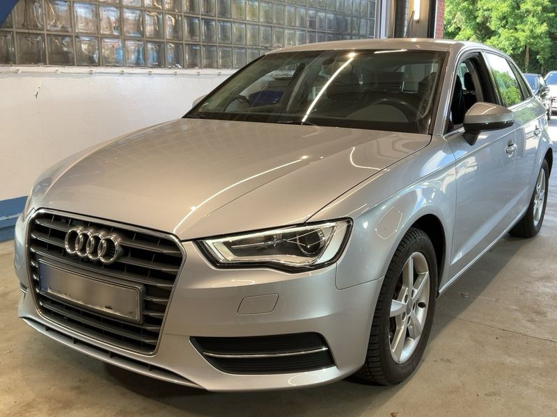 Audi A3 Sportback 1.2 TFSI — 1/8