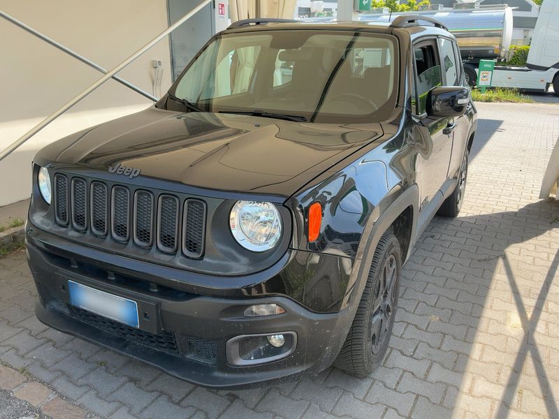 Jeep Renegade 2.0 M-Jet — 1/8