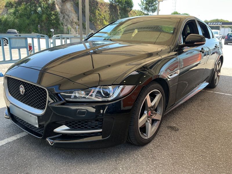 Jaguar XE 20d — 1/8