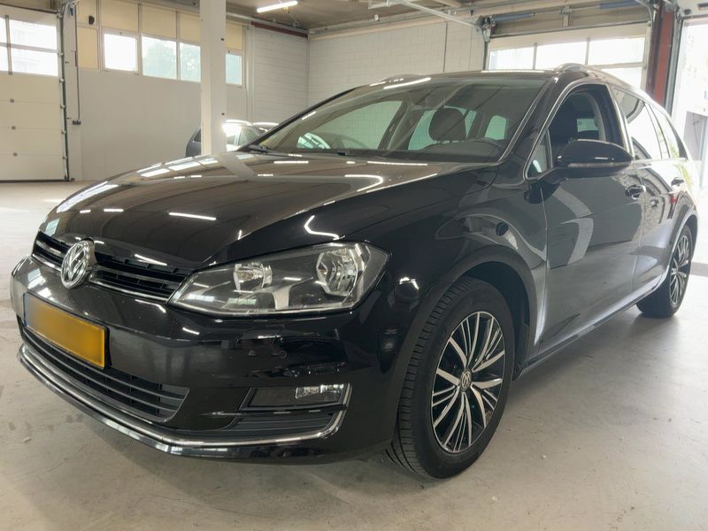 Volkswagen Golf VII 1.6 TDI — 1/8