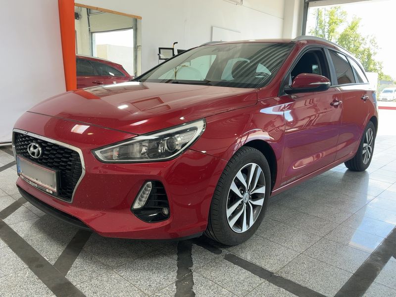 Hyundai i30 1.0 TGDI — 1/8