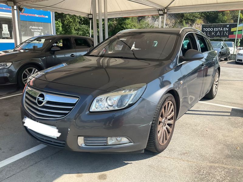 Opel Insignia Sports Tourer 2.0 CDTI — 1/8
