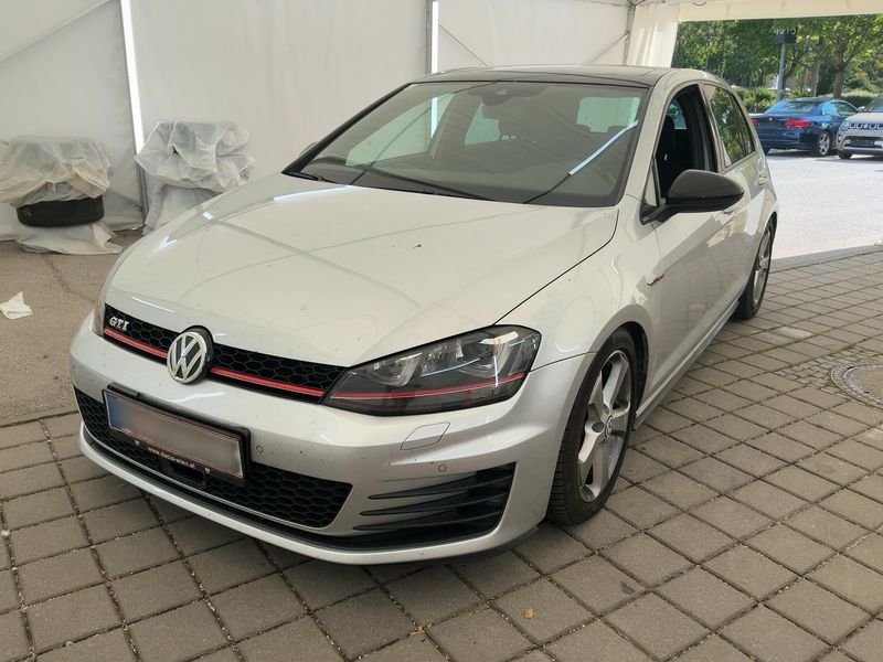 Volkswagen Golf VII 2.0 TFSI — 1/8
