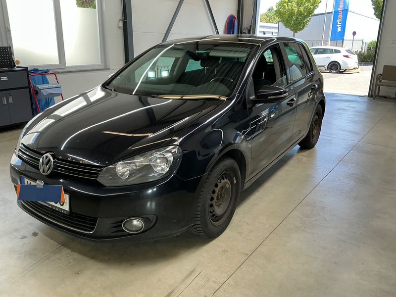 Volkswagen Golf VI 1.6 TDI — 1/8