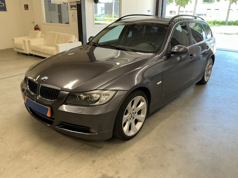 BMW 3er 325i — 1/8