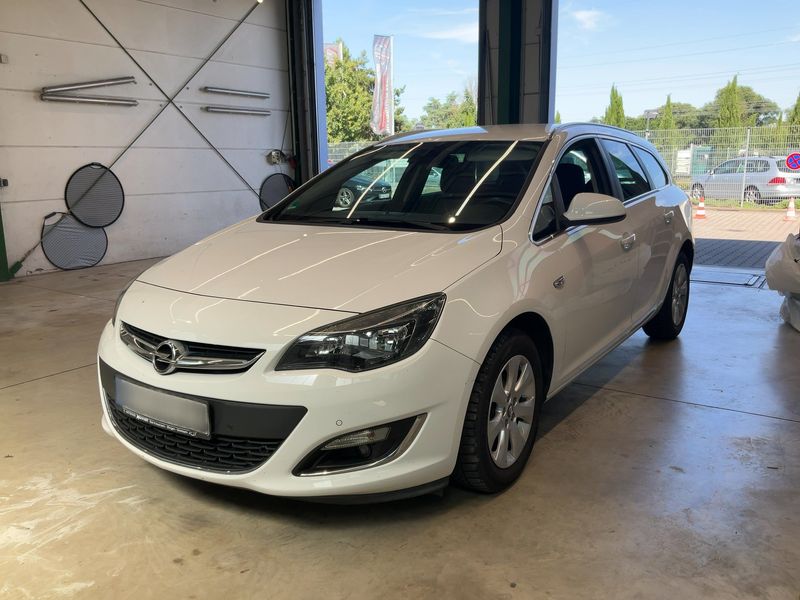 Opel Astra 1.4 Turbo — 1/8