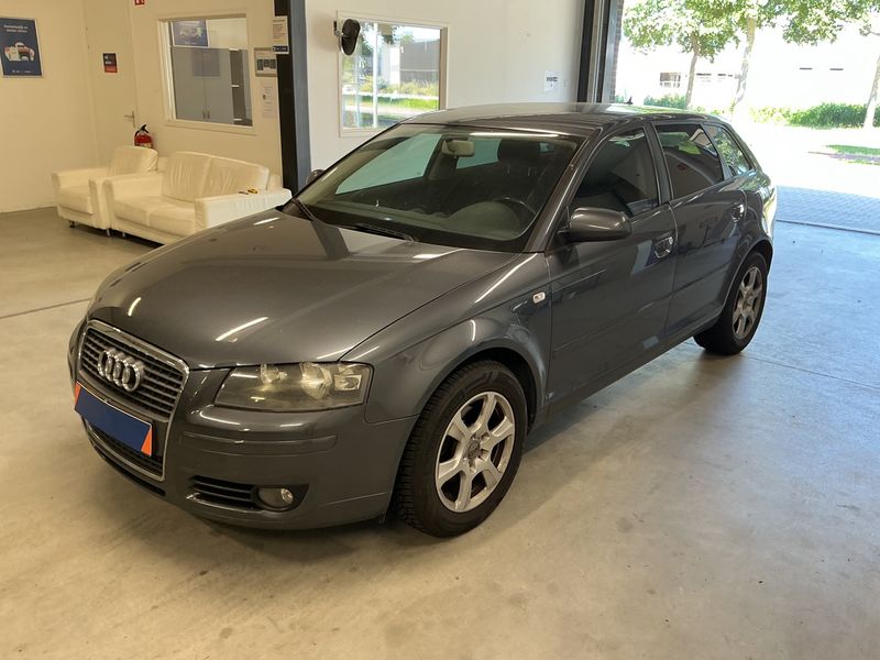 Audi A3 Sportback 1.8 TFSI — 1/8