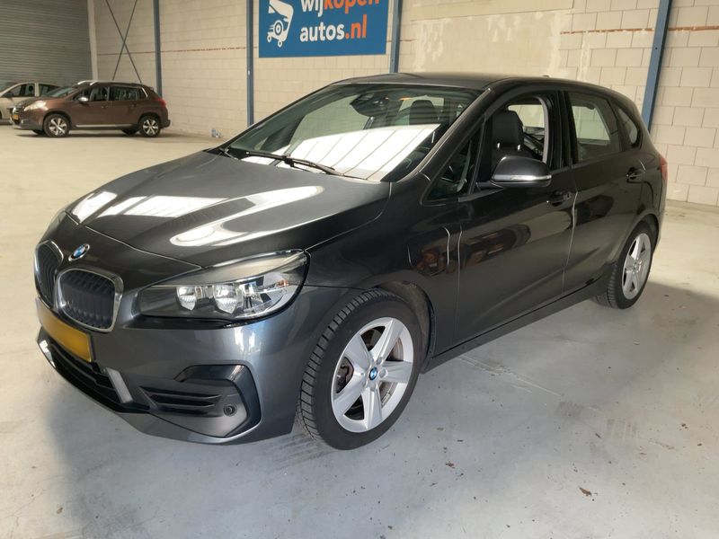 BMW 2er 225xe Active Tourer — 1/8