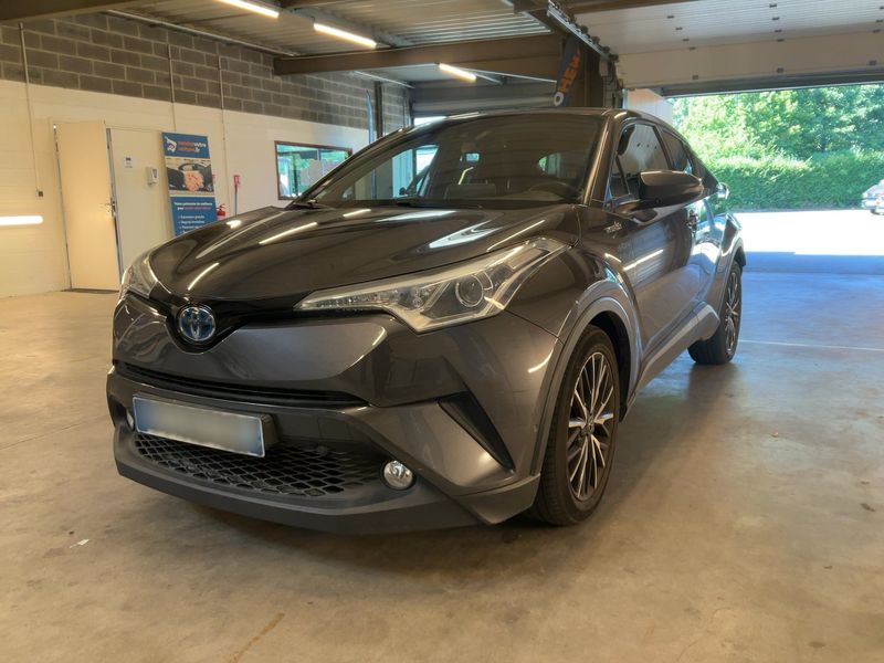 Toyota C-HR 1.8 Hybrid — фото 1