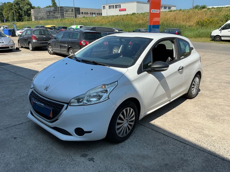 Peugeot 208 1.0 VTi — 1/8