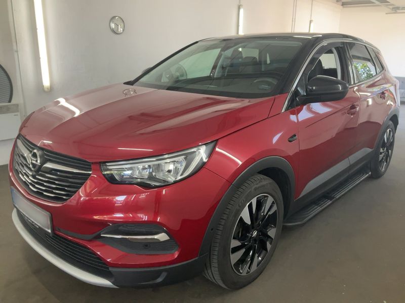 Opel Grandland X 1.2 Turbo — 1/8