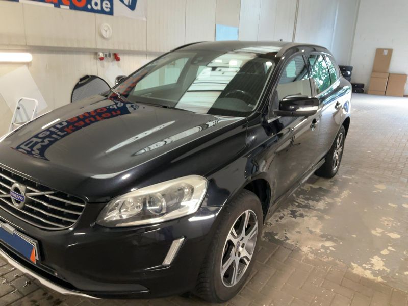 Volvo XC60 2.0 D4 — фото 1