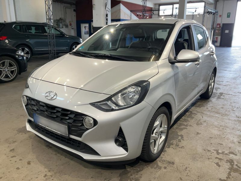 Hyundai i10 1.2 — 1/8