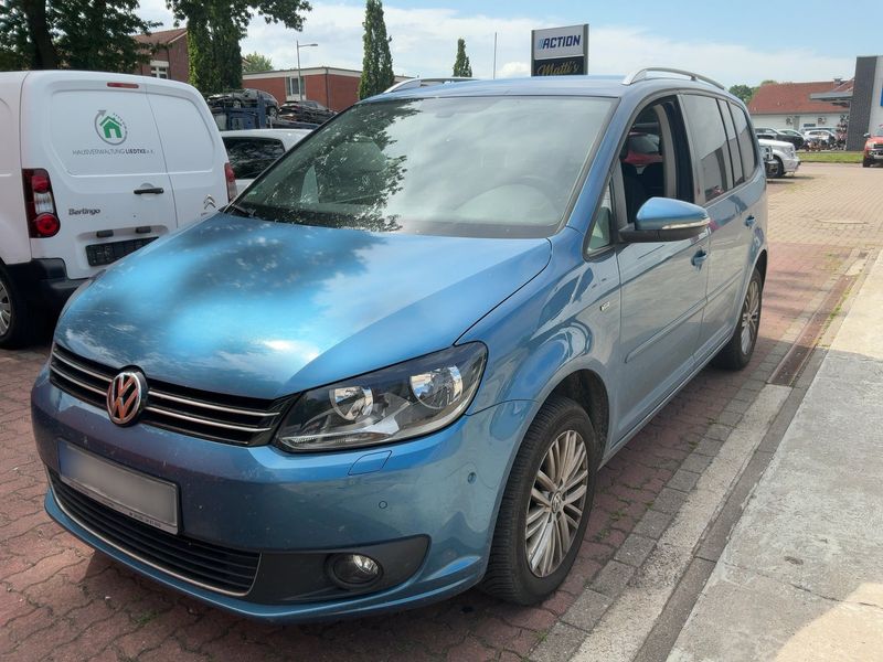 Volkswagen Touran 1.6 TDI — 1/8