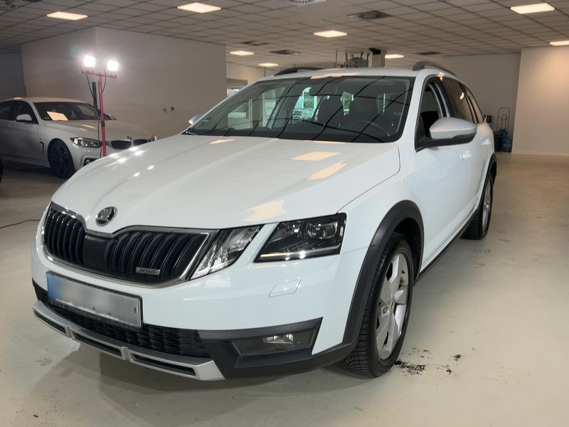 Skoda Octavia 2.0 TDI — 1/8