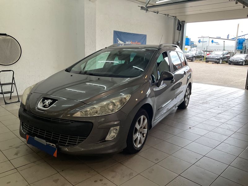 Peugeot 308 1.6 THP — 1/8