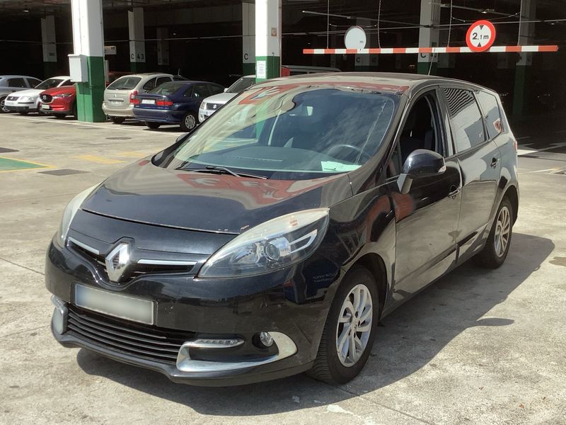 Renault Grand Scenic 1.6 dCi — 1/8